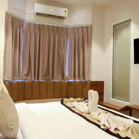Hotel Radha Krishnam