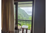 Mandarin Resort - Kaluk - Mountain view