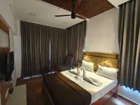 Gangaikonda Cholan Resort - Pool