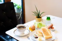 Petit Hotel 017 Reina - موقف سيارات