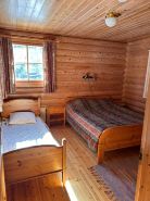 Lakeside Cabin for 12 with Private Sauna