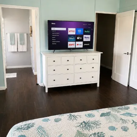 Updated 1BR/1BA - "Island Sol" with fantastic views