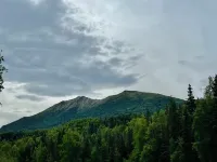Scenic, cheery, and bright Eagle River home base to adventure. - Holiday bungalows