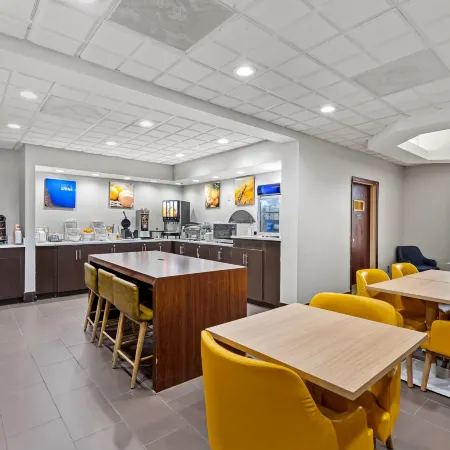 Comfort Inn & Suites FtJackson Maingate