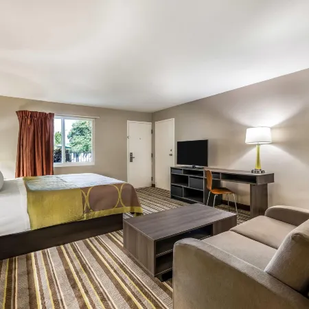 Super 8 by Wyndham Riviera Beach West Palm Beach