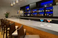 Skybridge Seattle Airport Hotel - bar