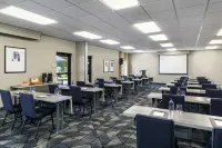 Courtyard Sacramento Airport Natomas - Airport Shuttle