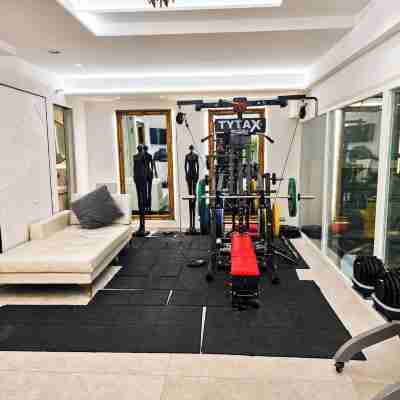 UG Neubau City Wohnung (Optional Pool+Gym+2Tes Bad Extra Buchbar) Fitness & Recreational Facilities
