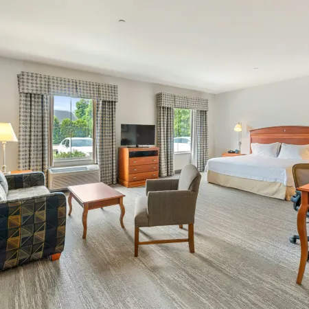 Hampton Inn & Suites Mystic
