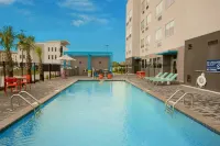 Tru by Hilton Lafayette River Ranch - Pool