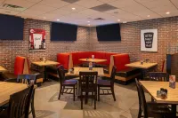 Hilton Garden Inn Kansas City Airport - breakfast