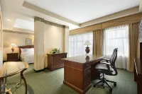 Embassy Suites by Hilton Lincoln - Parking