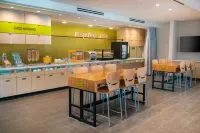 Home2 Suites by Hilton Corona - 3-Star