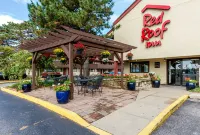 Red Roof Inn Grand Rapids Airport - Pet friendly