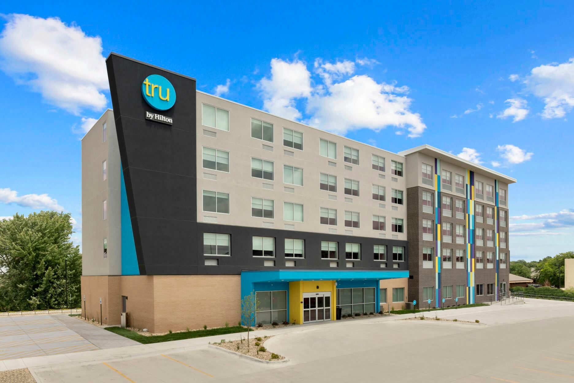 Tru by Hilton Lincoln East