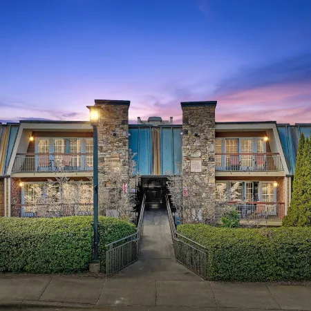 Lantern Lodge - Formerly the Residences at Biltmore