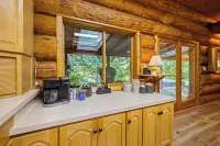 American Alps Lodge: Riverfront, Hot Tub, EV Charger, Game Room - 4-Star