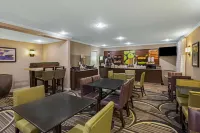La Quinta Inn & Suites by Wyndham N Little Rock-McCain Mall - sarapan