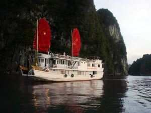 下龍島貓鼠島過夜