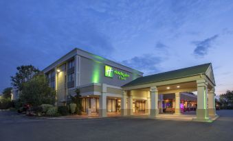 Holiday Inn & Suites Parsippany Fairfield, an IHG Hotel