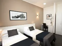Stelle Hotel the Businest