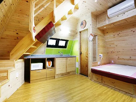 Gyeongju Pyramid Pension Отели рядом с достопримечательностью «Submerged Tomb of King Munmu»