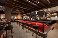Embassy Suites Denton Convention Center - bar