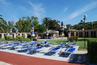 Hotel Baia Del Sole - parking