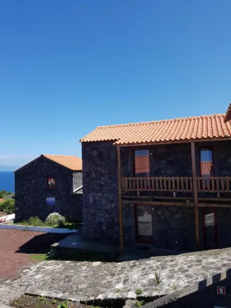Amazing Quadruple Room with Sea View in Sao Roque do Pico