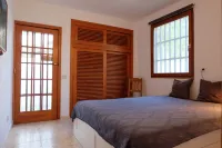Little House with Pool,Sea-and Mountainview and Big Sunterrace for 4 Pers.