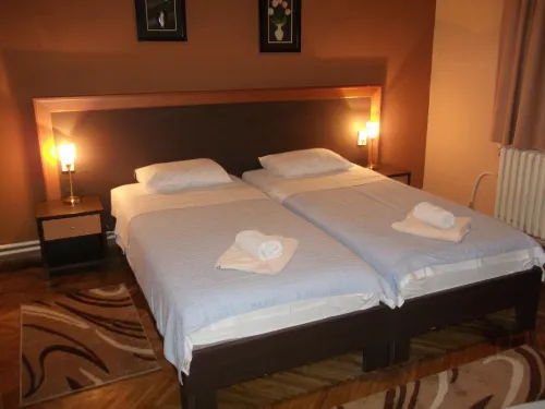 Welcome to Hotel Vila Silia - Your Home Away from Home - 2-Star
