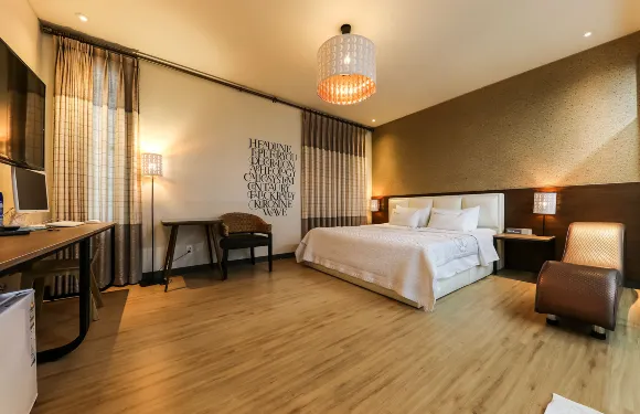 集川Gugi自助入住汽車旅館