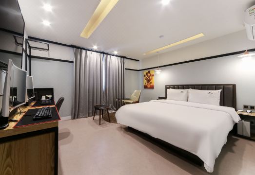 부산 대연동 호텔 온나 썸네일