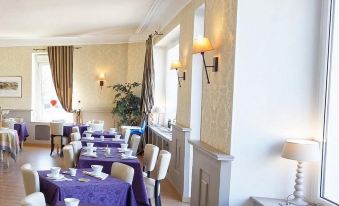 Logis Hotel des Bains