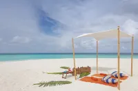 Grand Park Kodhipparu Maldives - ติดทะเล