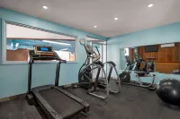 Days Inn by Wyndham Fredericton - Gym