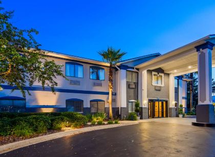 五月港貝斯特韋斯特套房飯店