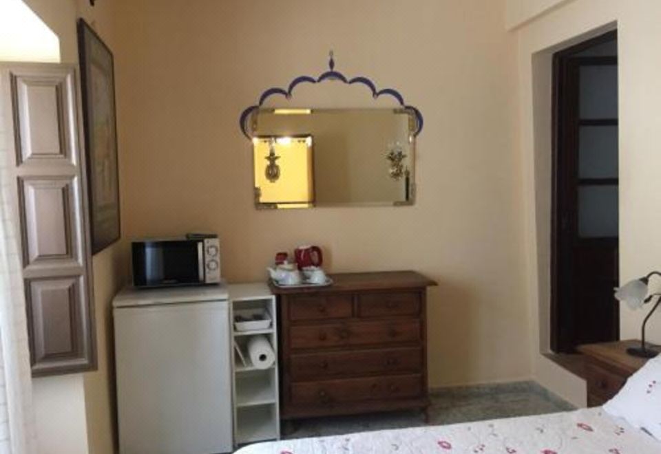 Yanes Bed And Breakfast Ronda - Housity