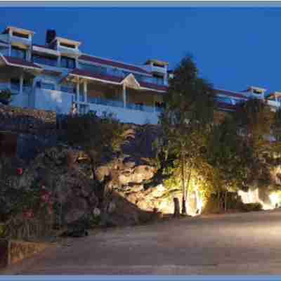 Sterling Mount Abu Hotel Exterior