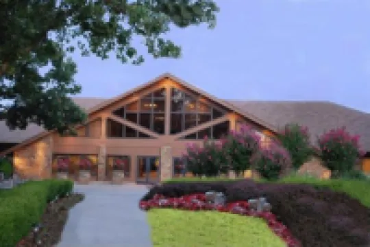 Postoak Lodge and Retreat Hotel a 