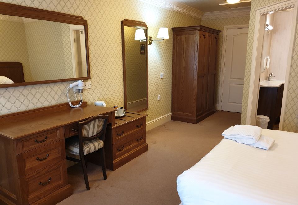 Bredbury Hall Hotel