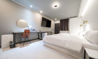 Donghae Hotel East