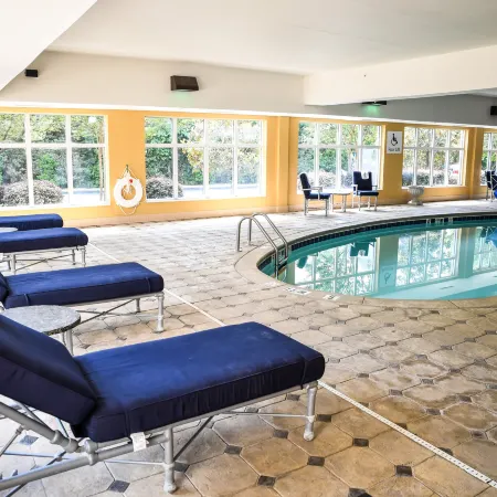 Holiday Inn Express & Suites CONCORD by IHG