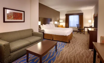 Holiday Inn Express & Suites Overland Park