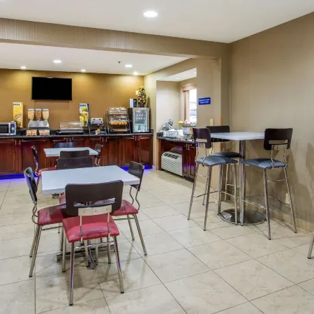 Microtel Inn & Suites by Wyndham Charleston WV