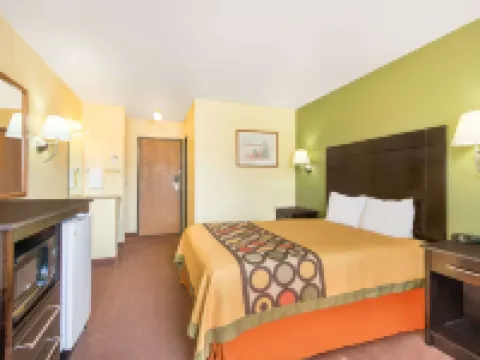 Super 8 by Wyndham Moriarty Hotels in Moriarty