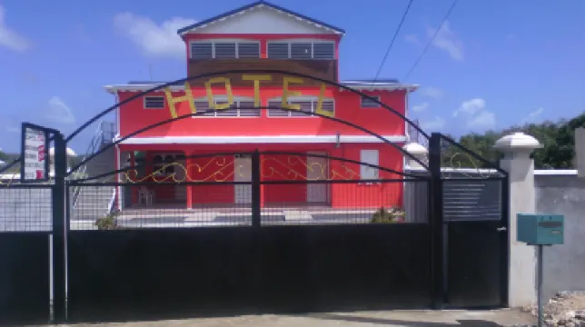 Individual Guest Room Rentals with Private Bathroom Hotels in 