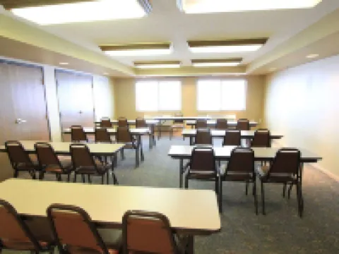 AmericInn by Wyndham Cedar Rapids/CID Airport Hotels in Cedar Rapids