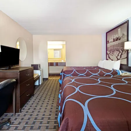 Super 8 by Wyndham Lakeland Отели рядом с достопримечательностью «Галерея Вулфчейс»