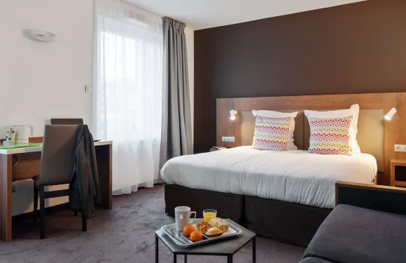 埃皮納勒中心車站康鉑酒店